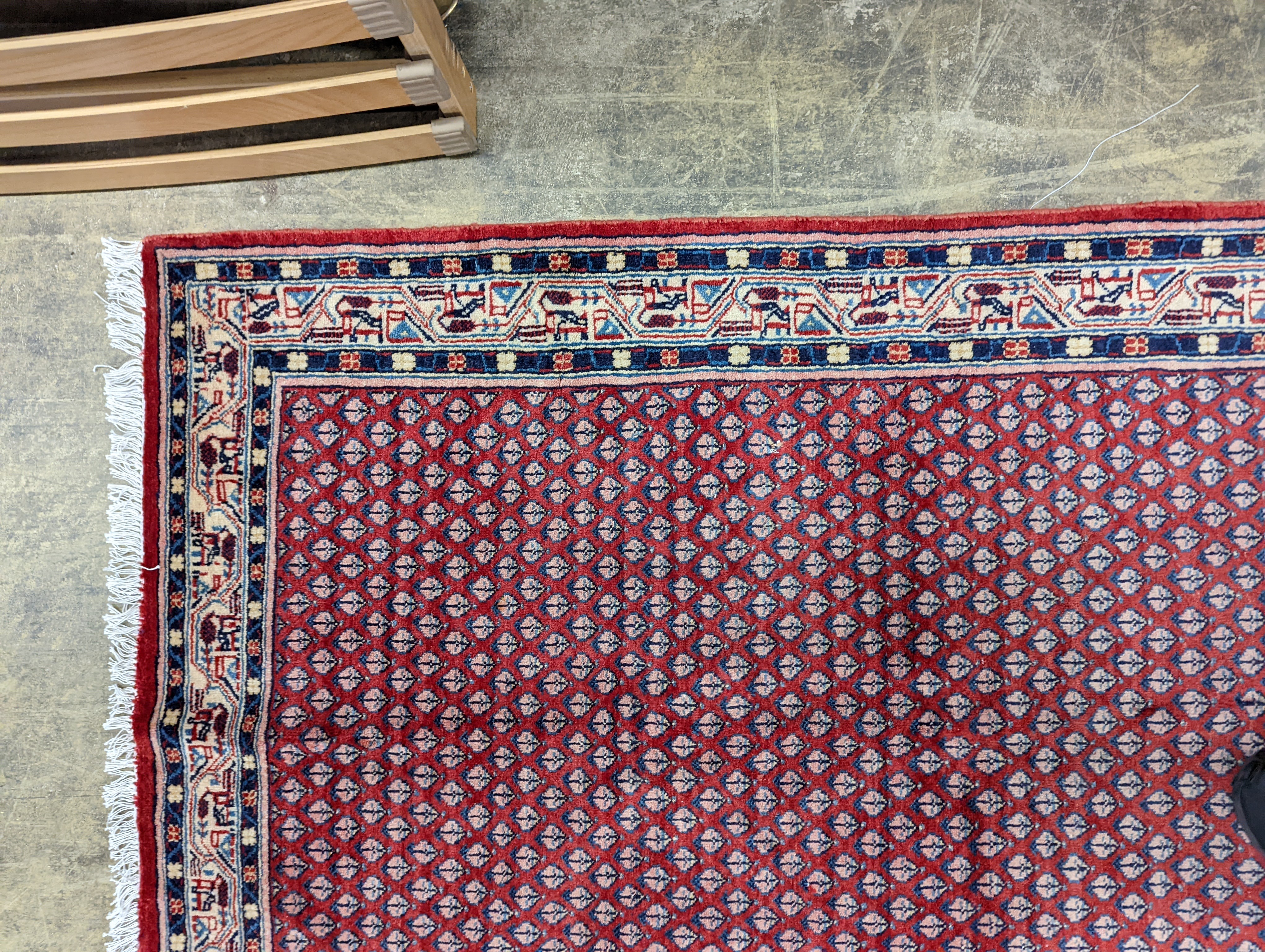 An Arrak rug, 152 x 103cm